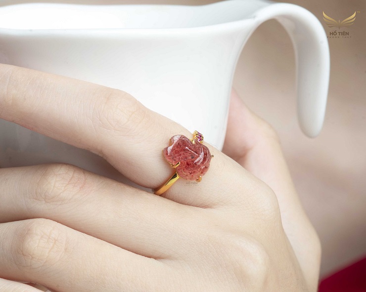 Top 10 các mẫu nhẫn đeo ngón trỏ nữ đẹp, tinh tế nhất 2022 | ELLY